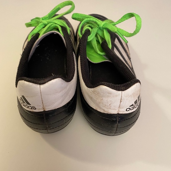 Adidas soccer cleats size 4 1/2 - Picture 7 of 7